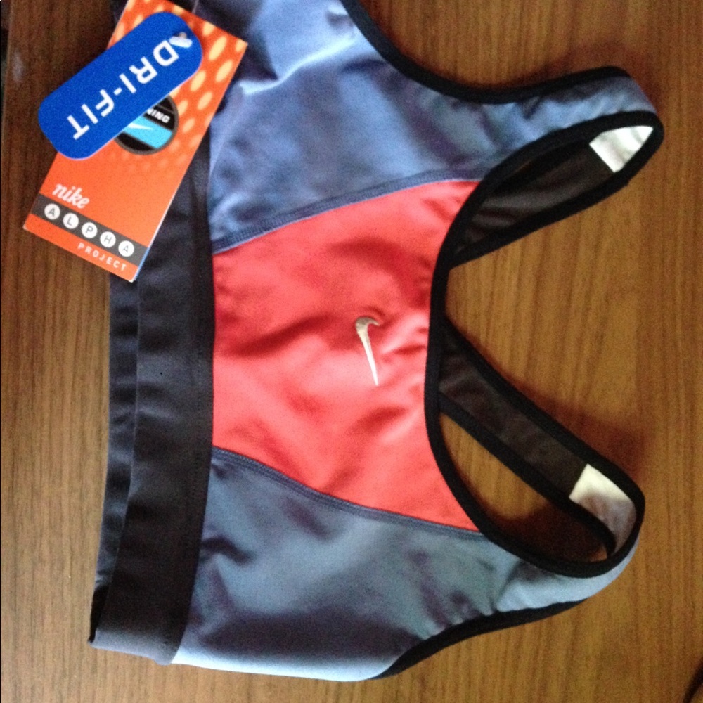 Nike drifit sports bra NWT - Picture 1 of 3
